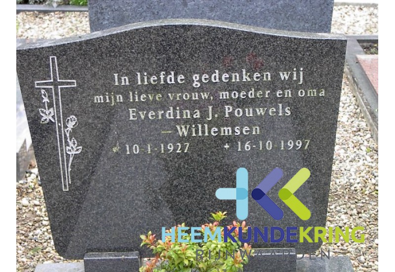 Grafstenen kerkhof Herwen Coll. HKR (46) E.J.Pouwels-Willemsen